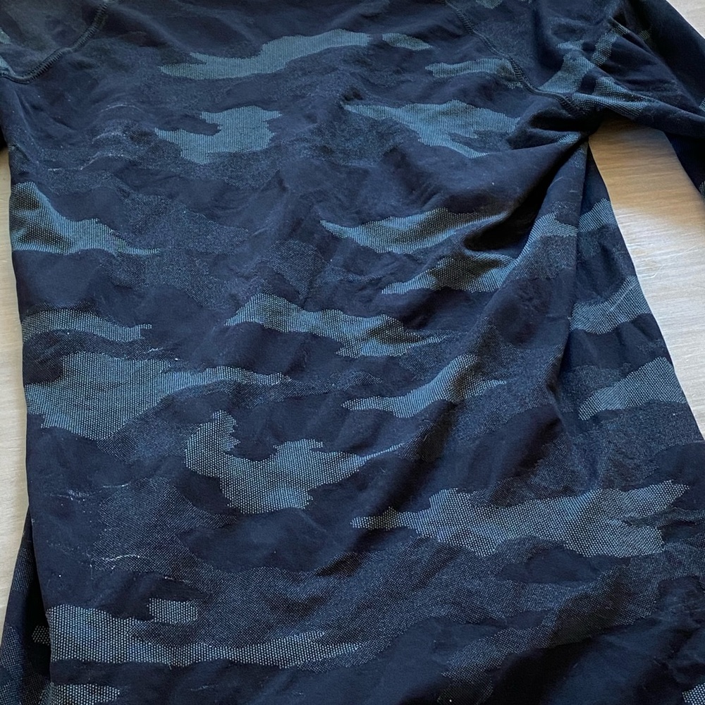 Athleta Speedlight Camo top M